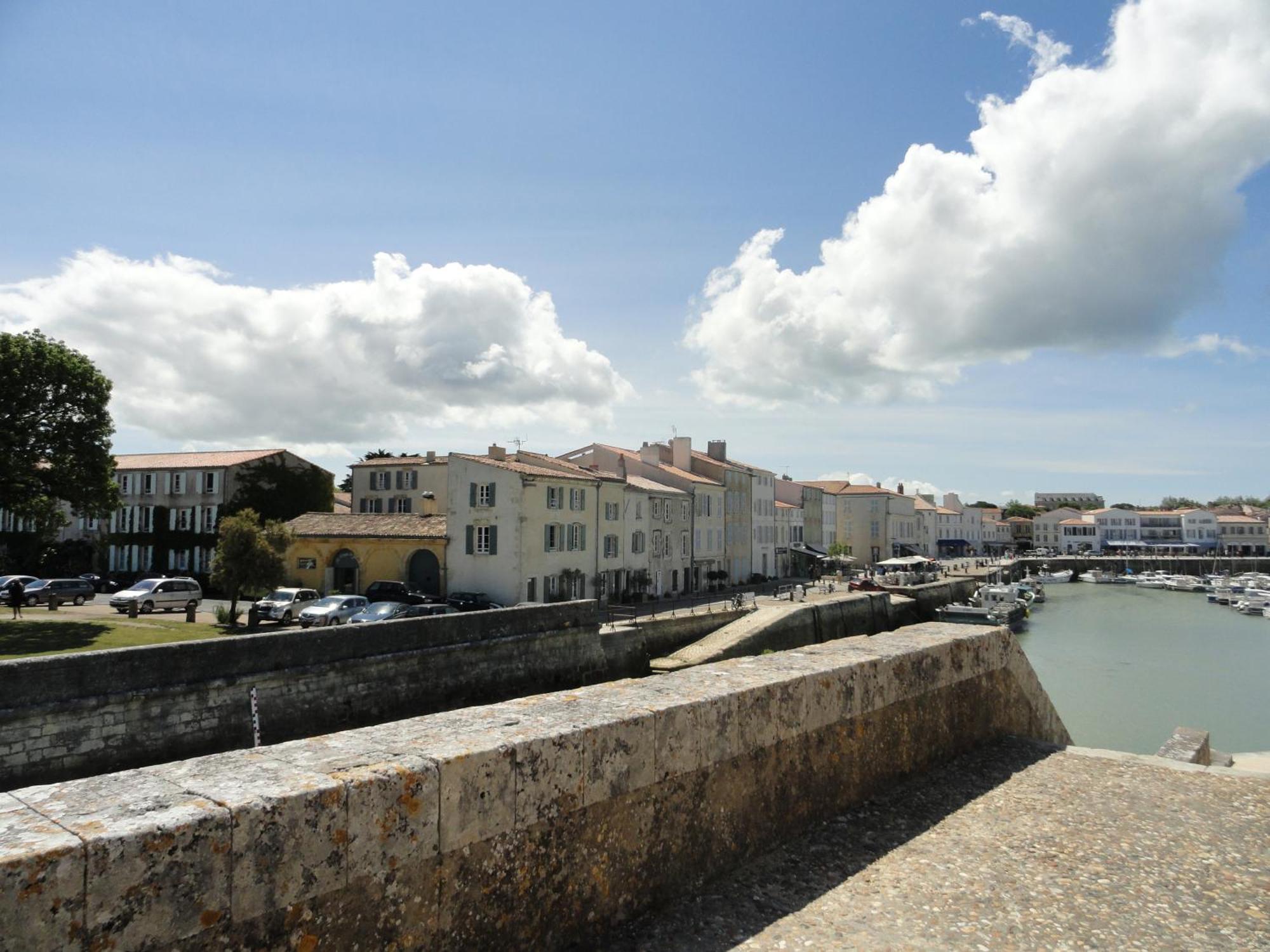 Le Clos Du Galion - Ile De Re Saint-Martin-de-Re Exterior photo